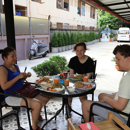 Siri Guesthouse Phra Nakhon Si Ayutthaya Buitenkant foto