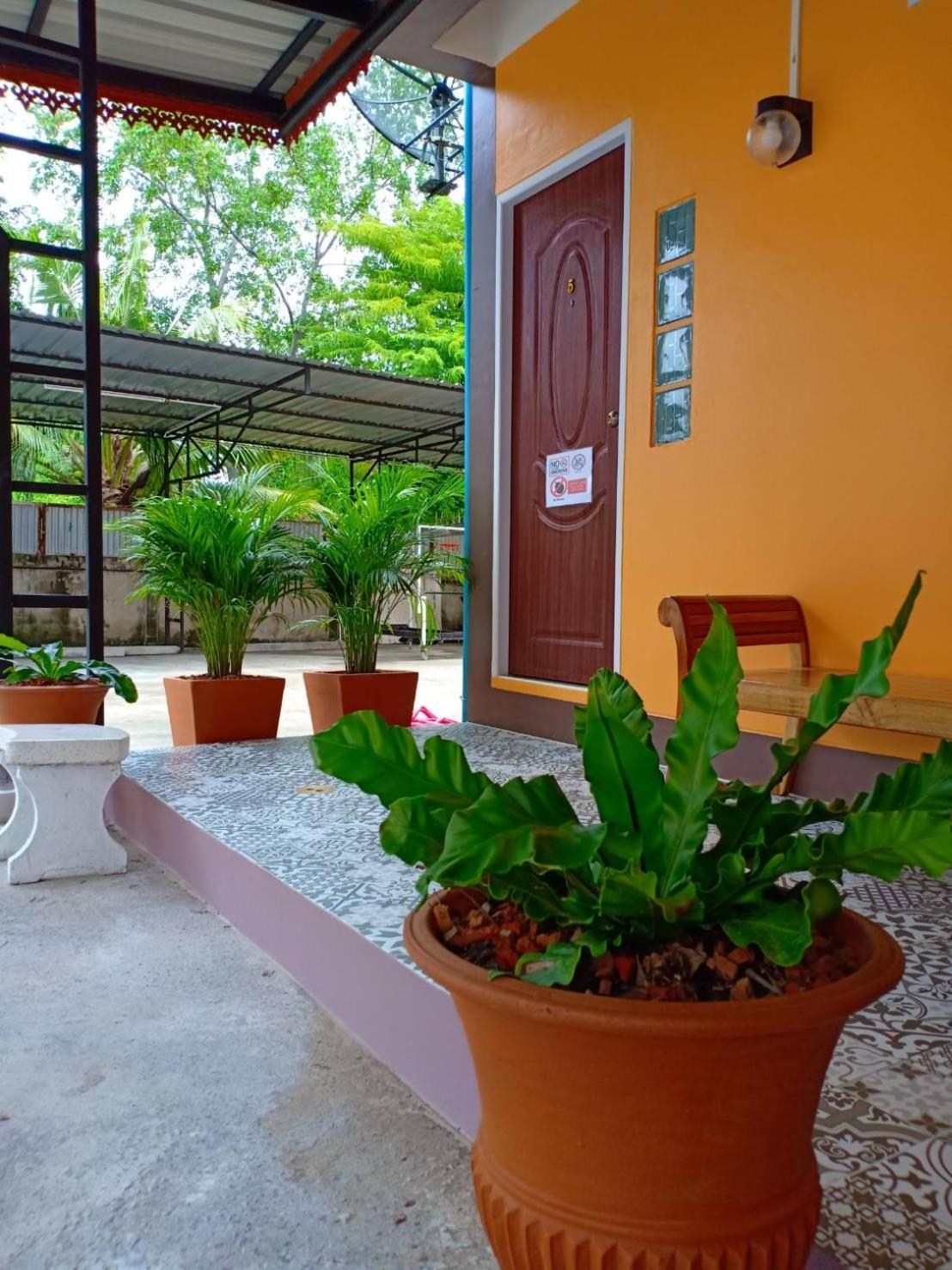 Siri Guesthouse Phra Nakhon Si Ayutthaya Buitenkant foto