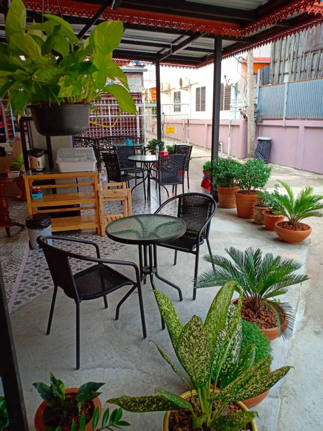 Siri Guesthouse Phra Nakhon Si Ayutthaya Buitenkant foto