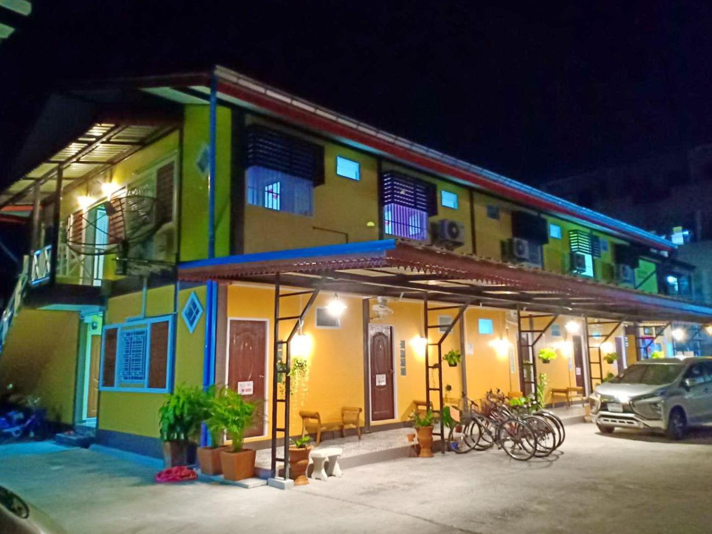 Siri Guesthouse Phra Nakhon Si Ayutthaya Buitenkant foto