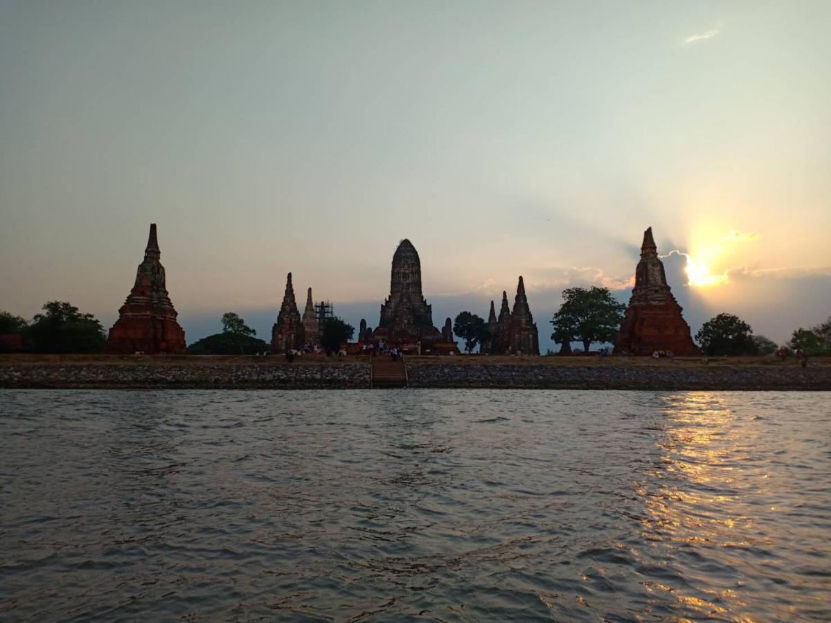 Siri Guesthouse Phra Nakhon Si Ayutthaya Buitenkant foto