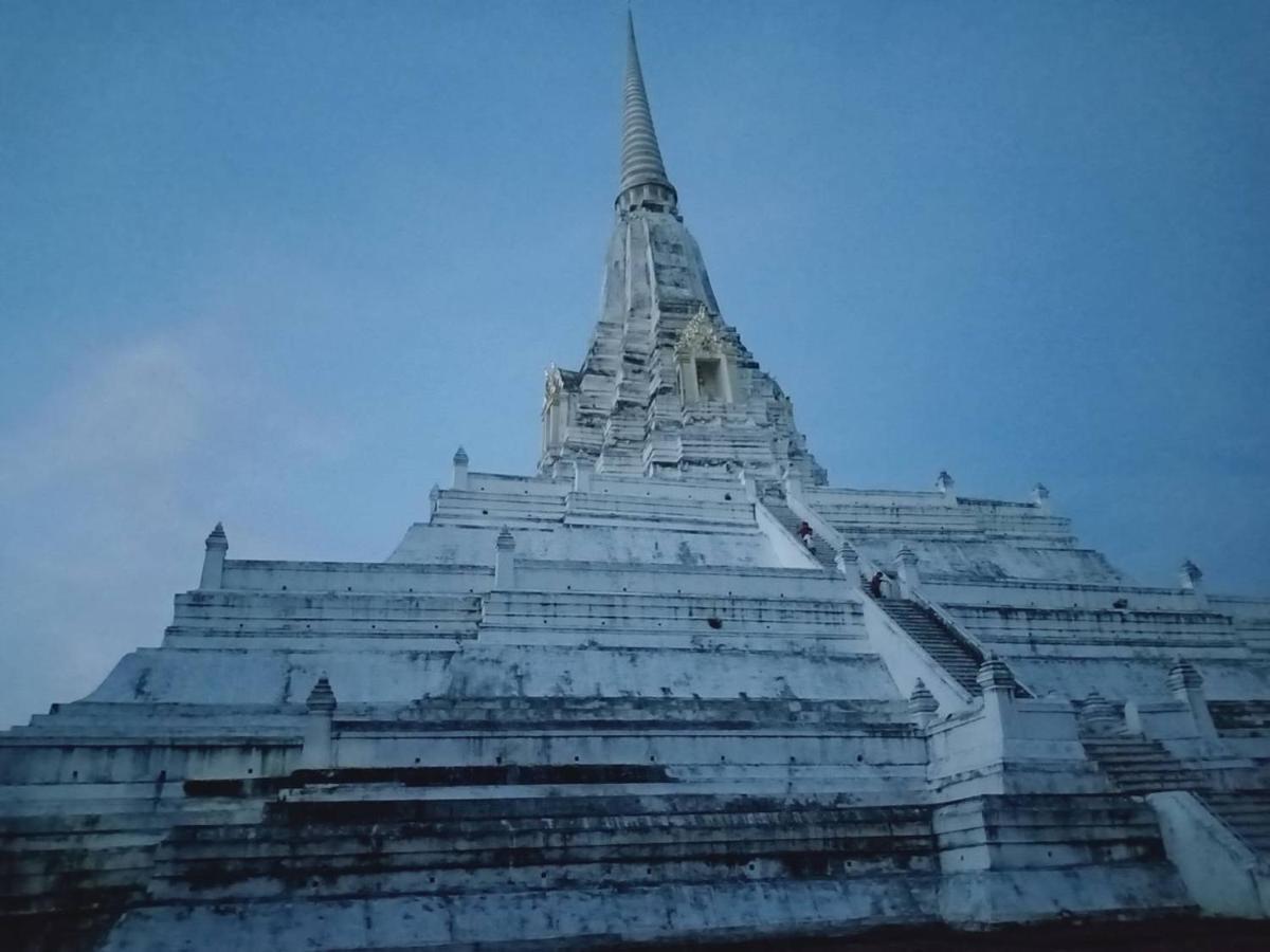 Siri Guesthouse Phra Nakhon Si Ayutthaya Buitenkant foto